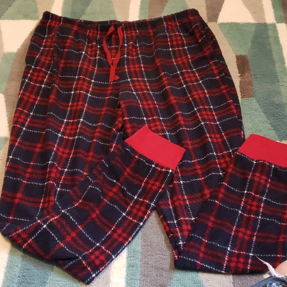 2/$25- Weatherproof vintage 2-piece pj set - Picture 3 of 3